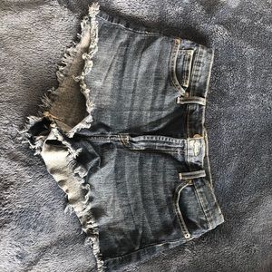 Denim Guess high waisted booty shorts